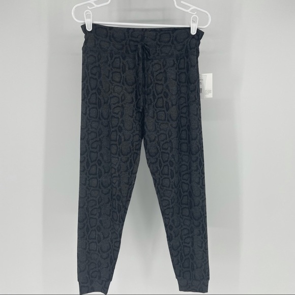 Beyond Yoga NWT Brushed Up Lounge Around Jogger XS - Picture 3 of 10